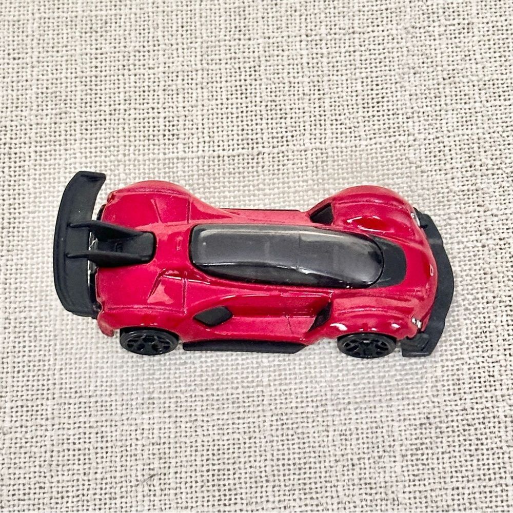Hot Wheels Czinger 21C Green Speed Series Toy Car 1:64 - Picture 4 of 7